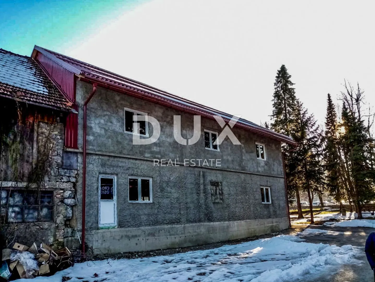 gorski kotar, delnice - zgrada s dva stana i s poslovnim prostorom u centru delnica.prilika! - slika 4