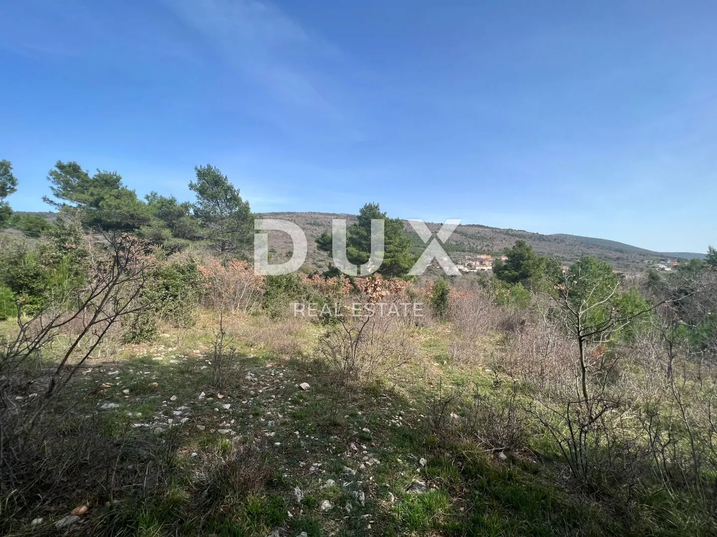 ISTRA,LABIN(OKOLICA) - Građevinsko zemljište s projektom na osami