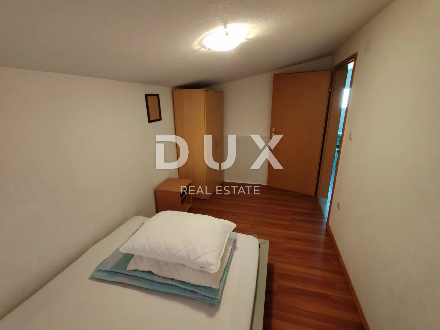 zadar, vir - kuća s čak 5 apartmana! 3 minute hoda udaljena od dviju plaža! - slika 31