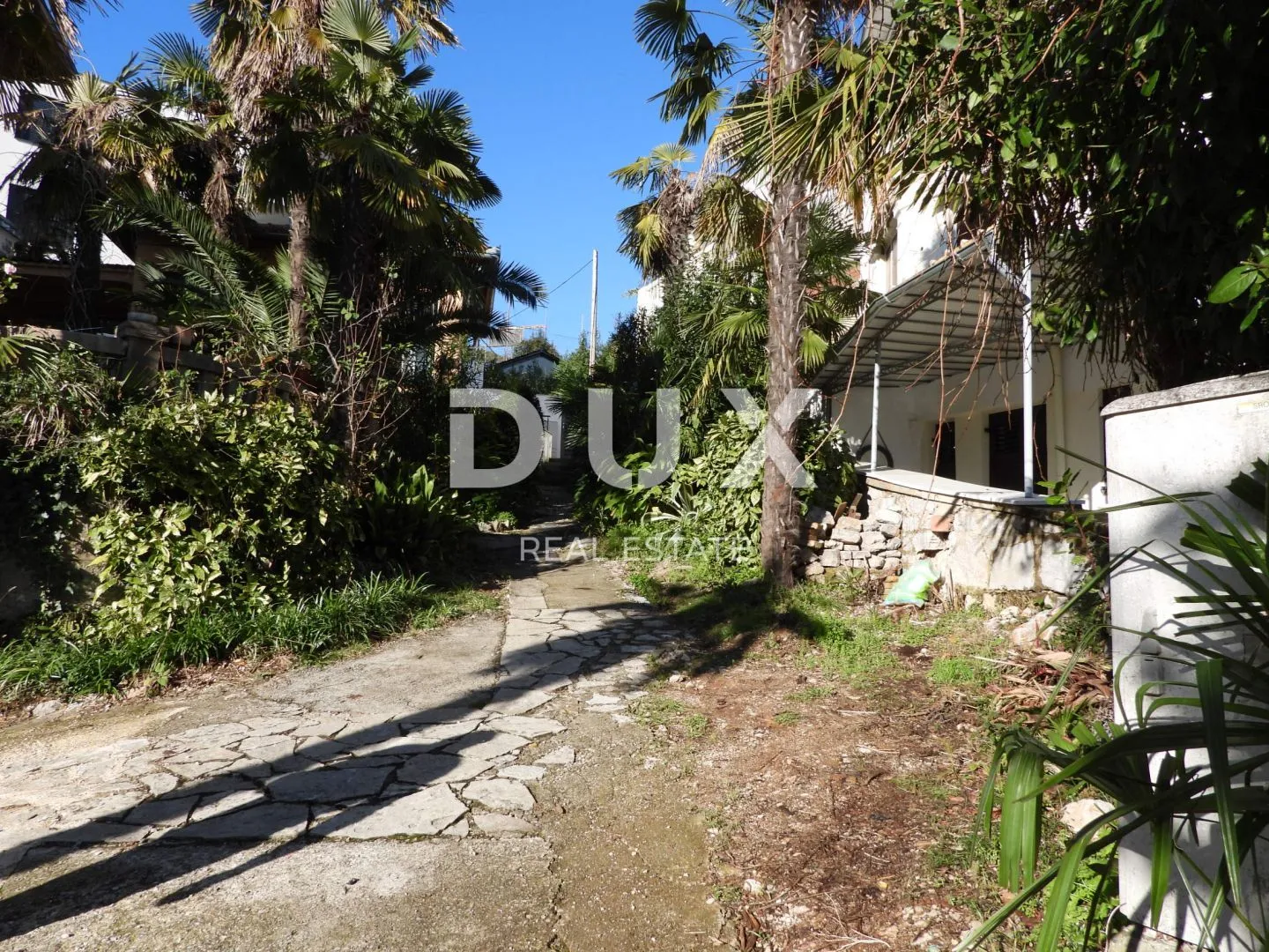 opatija, centar - dva stana 96 m2 + pomoćna zgrada u dvorištu!!! prilika!!! - slika 9