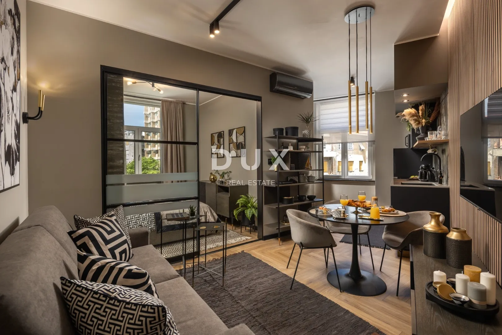 RIJEKA, CENTAR - Stan sa 4 zasebna apartmana – dizajn, udobnost i investicijski potencijal, 141m2