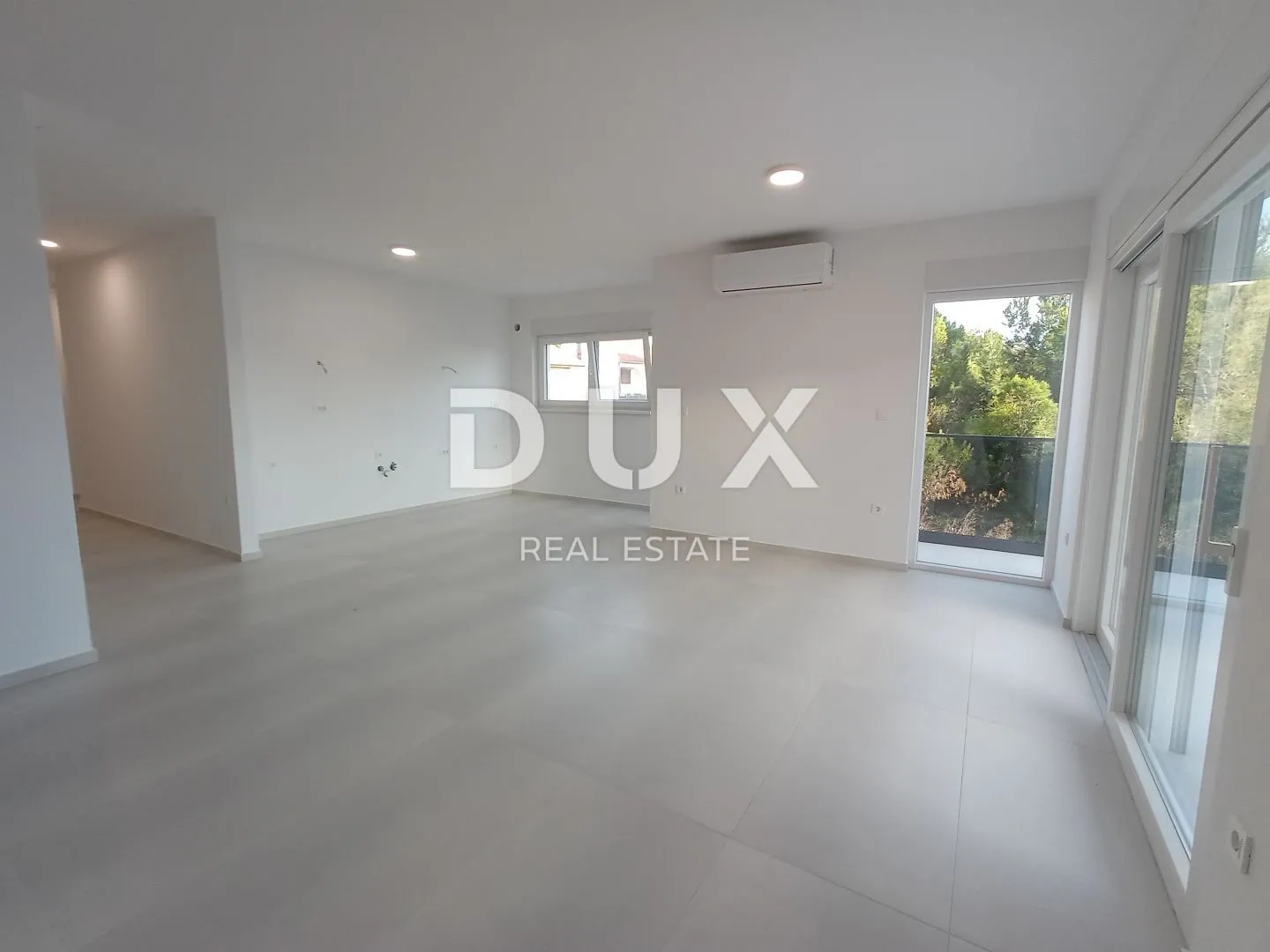 šibenik, vodice - predivan penthouse s8 pokraj mora - slika 3
