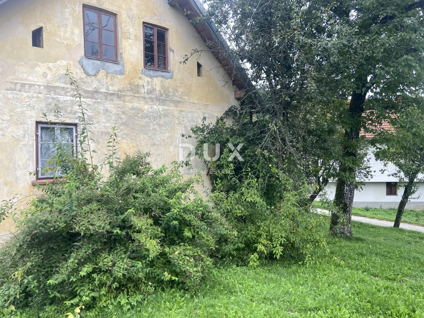 gorski kotar, moravice - uređena kuća s okućnicom - slika 4