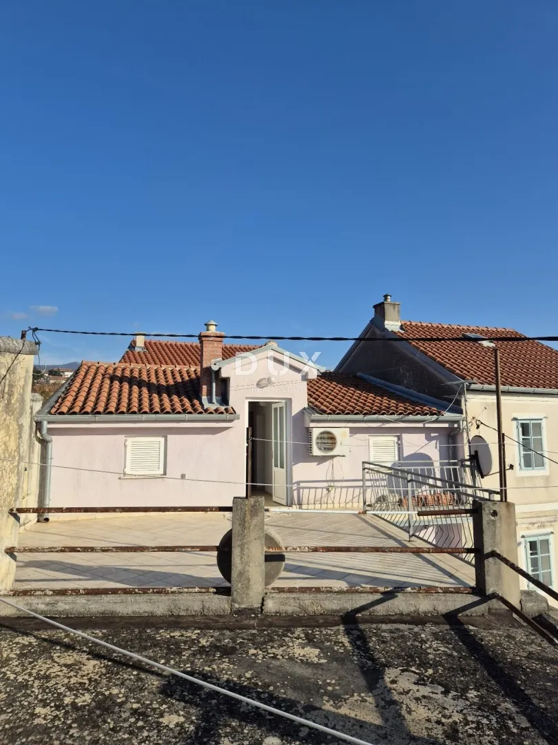 novi vinodolski - kuća u centru grada s pogledom na more - slika 4