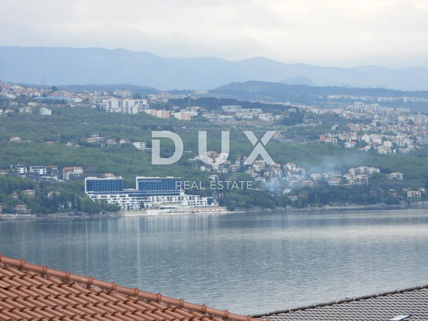 opatija, centar- eksluzivno uređen dvoetažni stan 4s+db 165m2 - slika 6