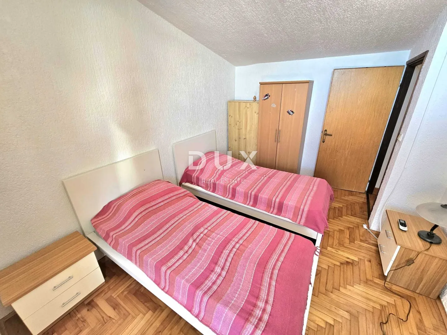 istra, ližnjan - samostojeća kuća s tri stambene jedinice! - slika 17