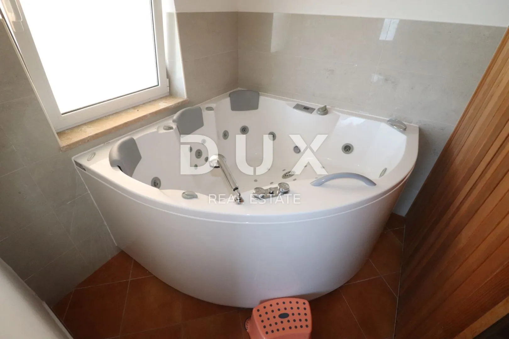 otok rab, supetarska draga - apartmanska kuća na odličnoj lokaciji - slika 15