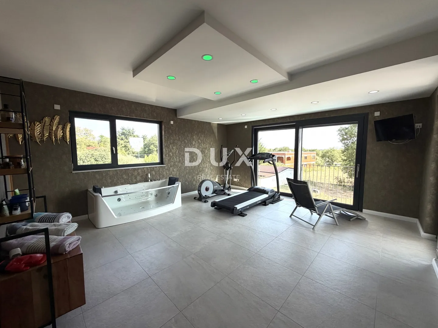 poreč, kosinožići, četverosobna vila, 510 m2, s bazenom - slika 34