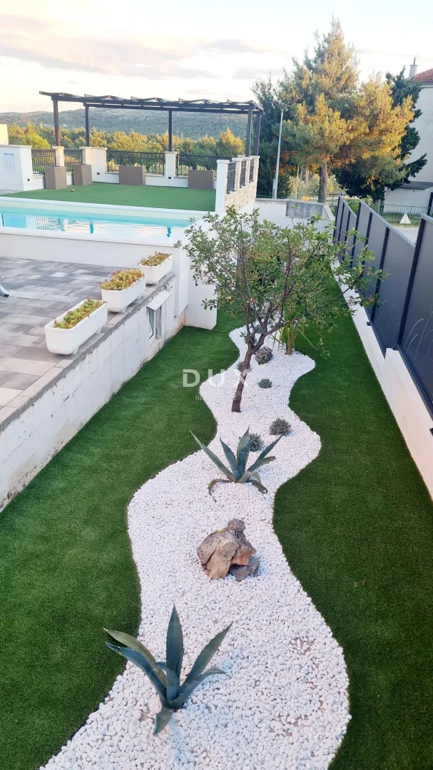dubrava kod šibenika, samostojeća kuća, 282 m² s bazenom - slika 20