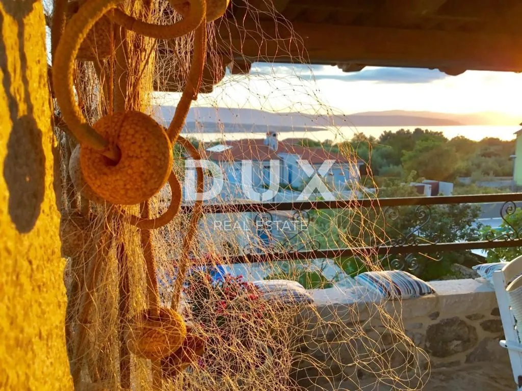 otok krk, okolica malinske - luksuzna rustikalna vila - slika 25
