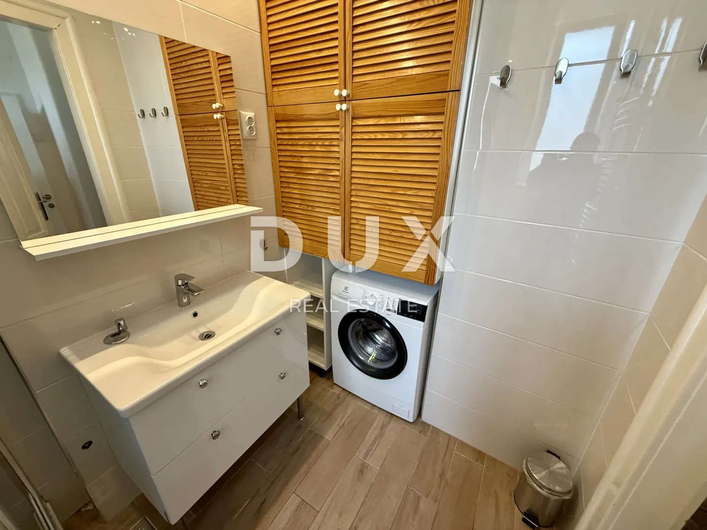 zagreb, centar - dvoetažni stan s tri apartmana i odličnim prihodima! - slika 15