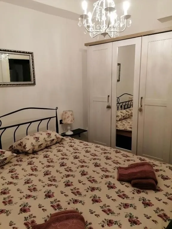 istra,buzet(okolica)-simpatična kamena kuća s predivnim pogledom - slika 13