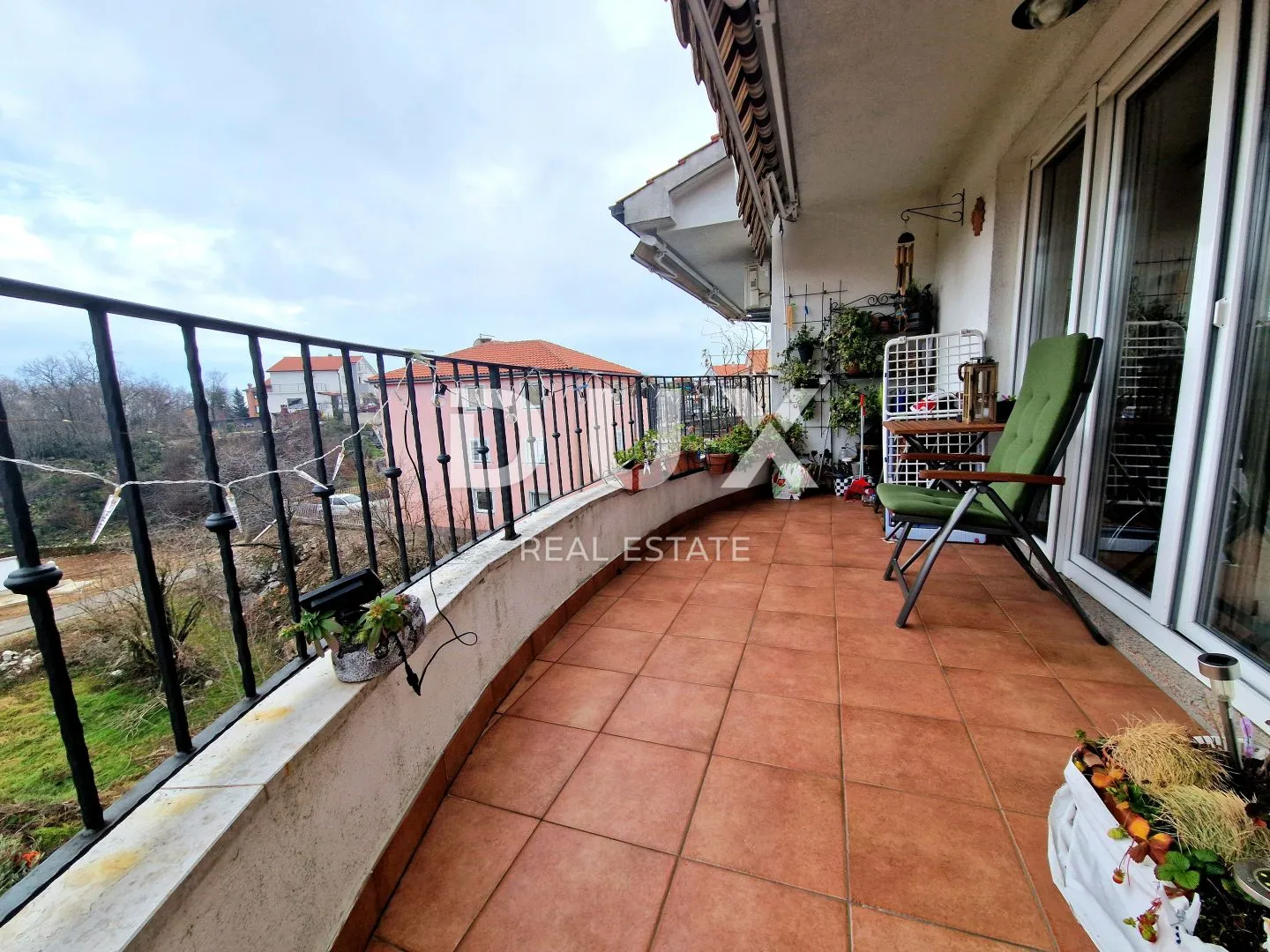 rijeka, srdoči - dvoetažni 4s+db, 145m2 - slika 5