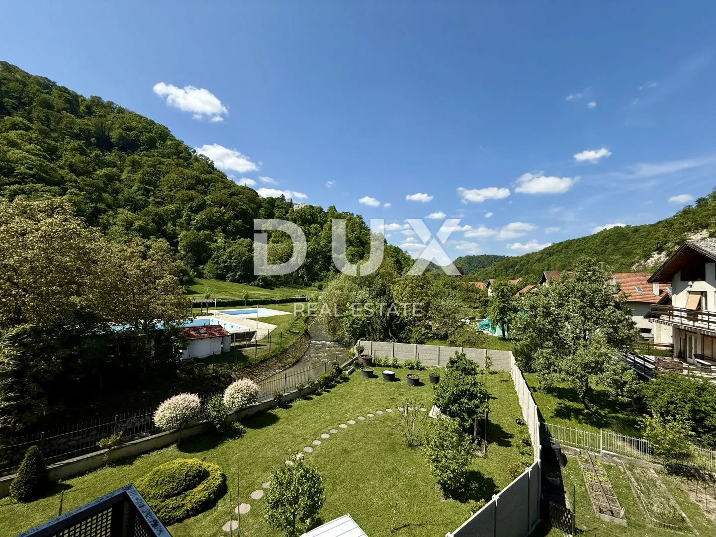 samobor, centar - prekrasna kuća s velikom okućnicom - slika 33