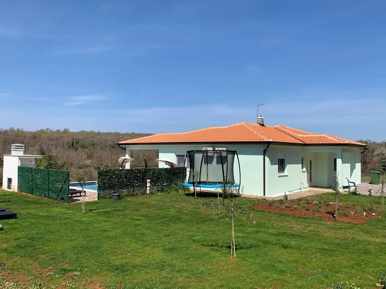 ISTRA, UMAG - Prizemnica s bazenom na mirnoj lokaciji