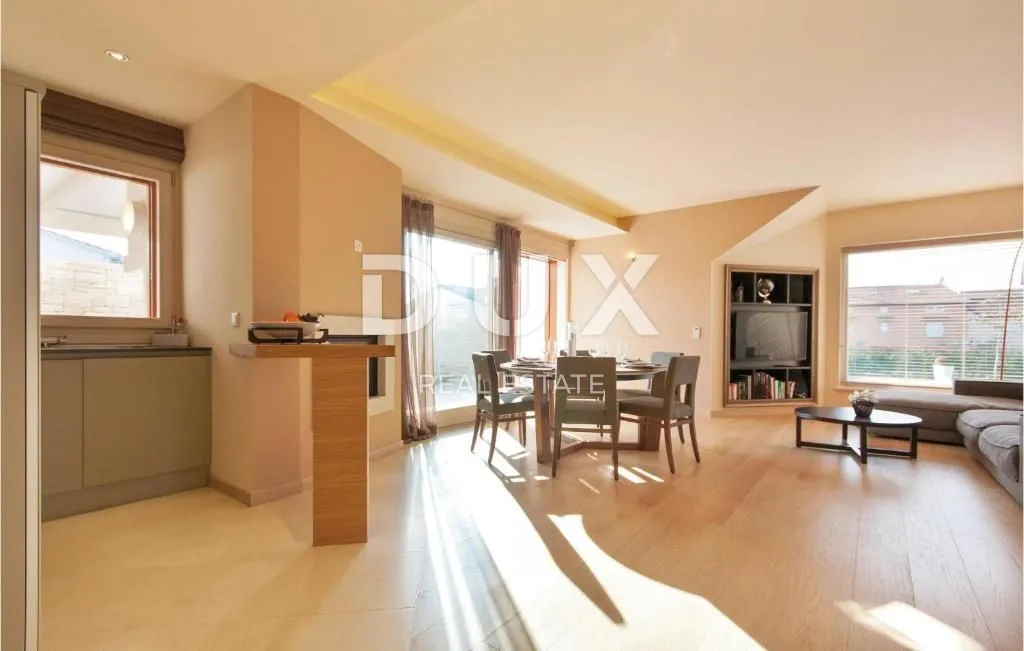 istra,poreč - luksuzna vila u blizini mora - slika 9