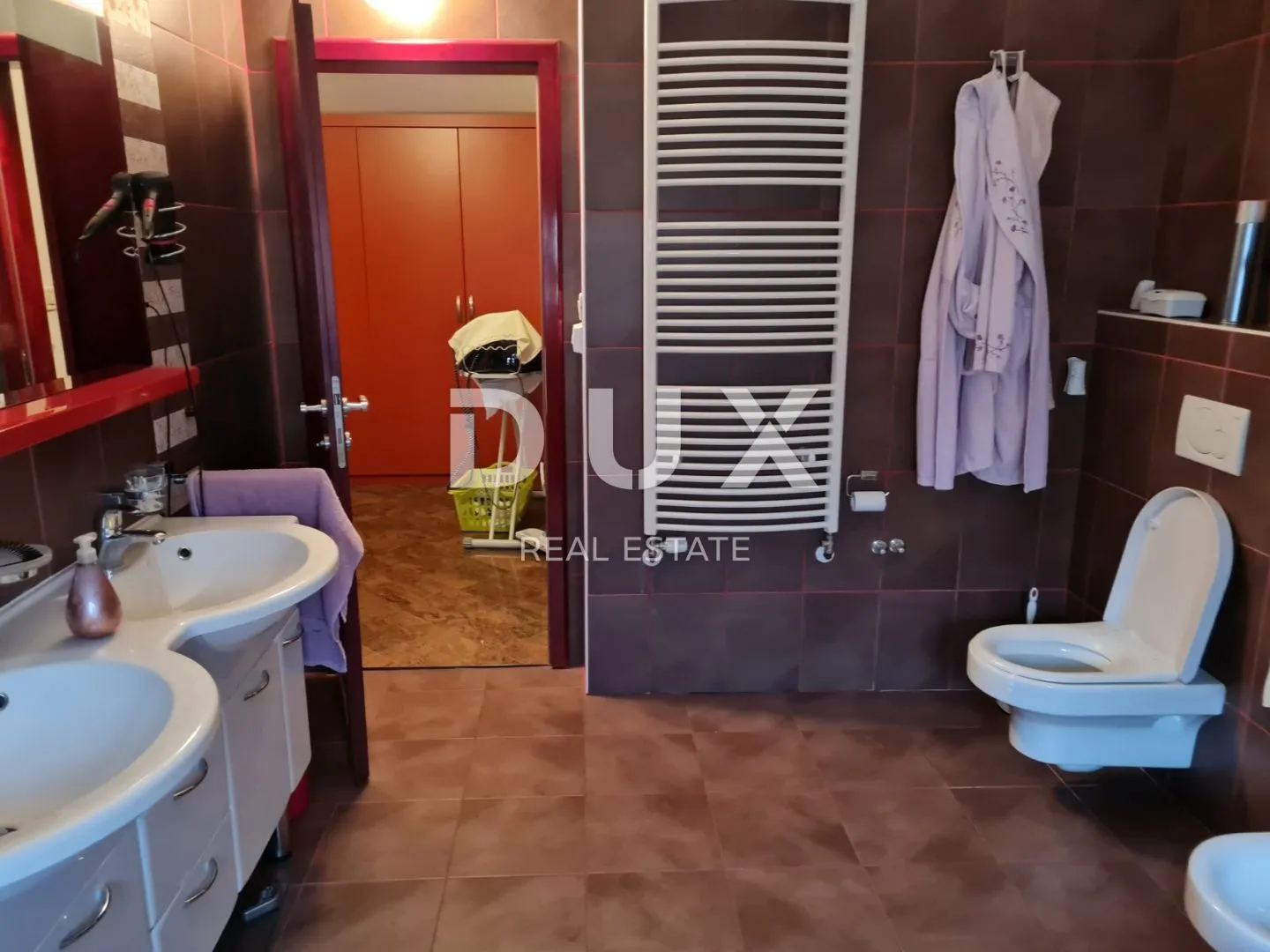 otok cres - kuća sa velikim potencijalom 200m do mora - slika 9