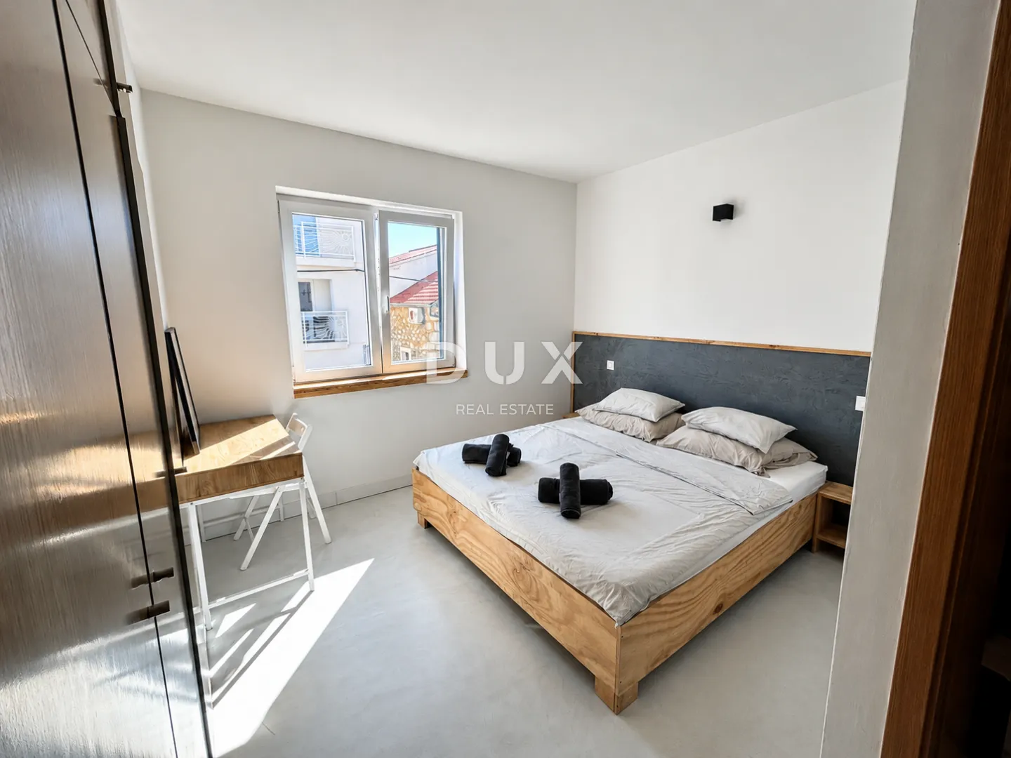dalmacija, vodice – privatni mini resort s 4 apartmana i bazenom, 300 m od centra - slika 47