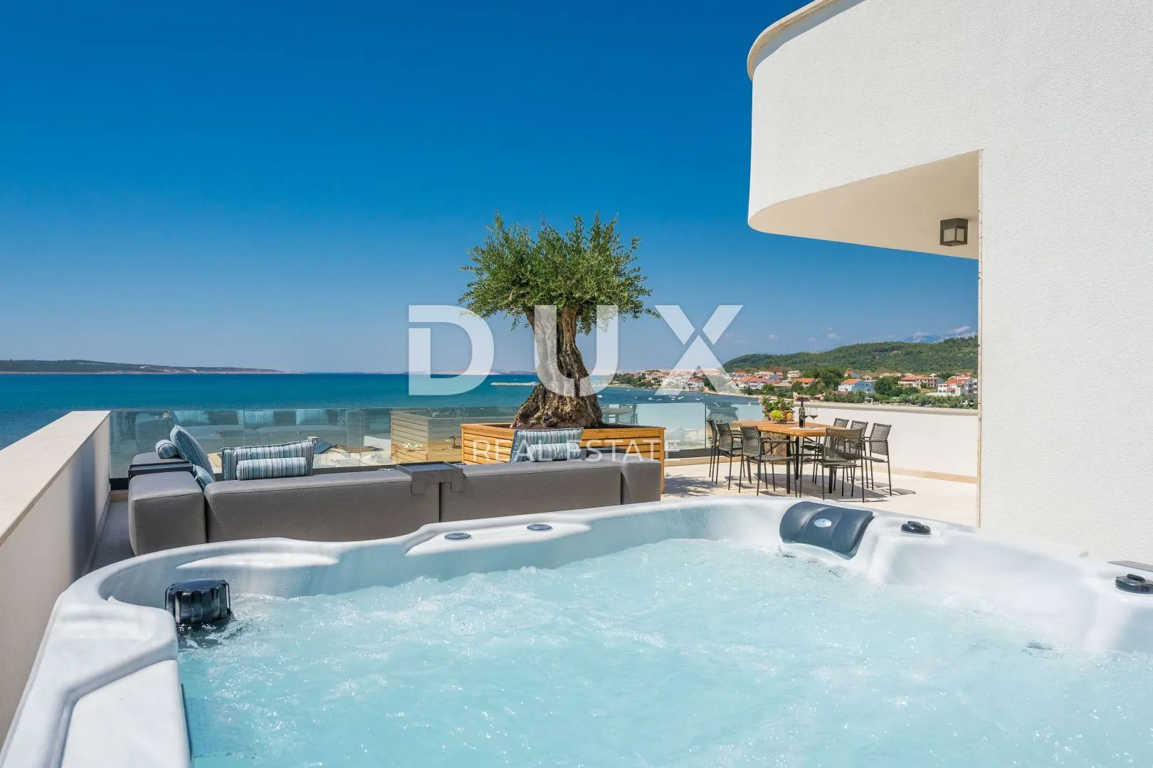 zadar, ljubač - luksuzna vila 2. red do mora - slika 30