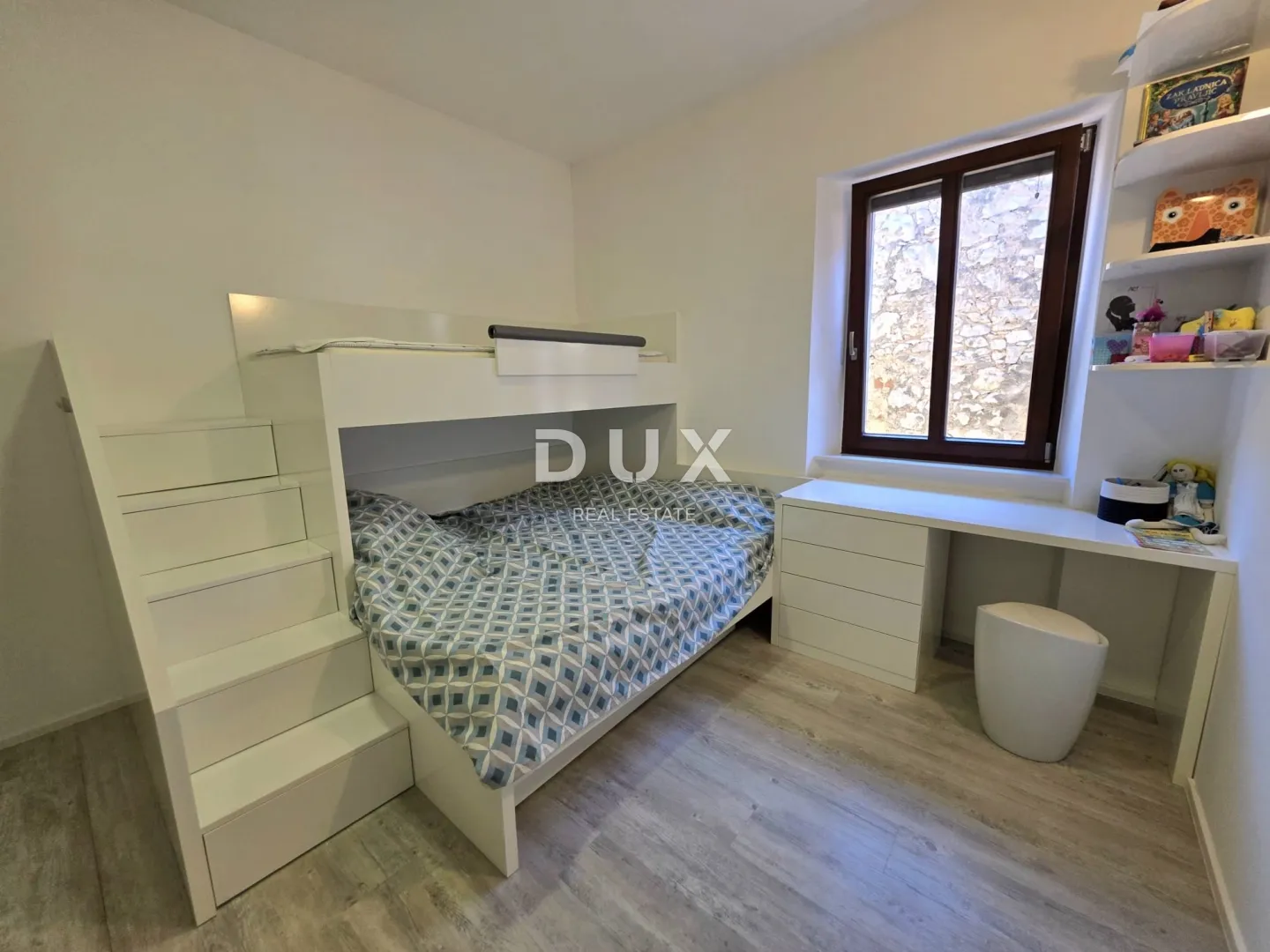 istra, poreč, 290.00 m2, pješačka zona, tri stana - slika 30