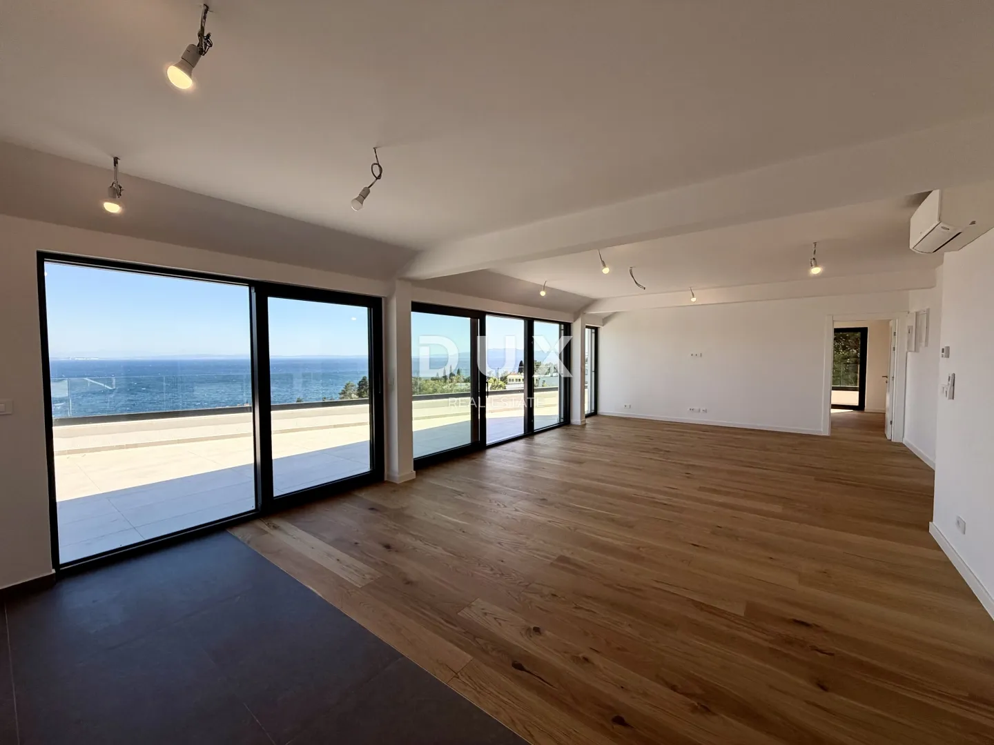 opatija, centar - penthouse s pogledom koji zaustavlja dah! - slika 10