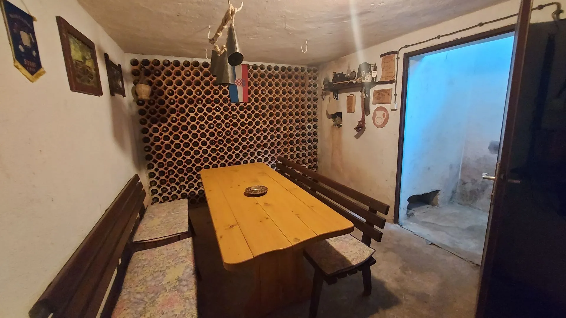 viškovo- veliko gospodarsko imanje, tri stambene jedinice, poslovni prostor, gospodarske zgrade, vinski podrum, velika okućnica - slika 45