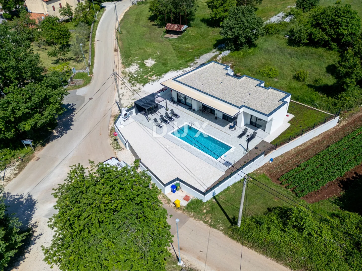 istra, kanfanar - moderna prizemnica s bazenom - slika 5