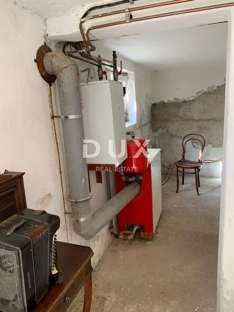 istra , rovinj obiteljska kuća sa pogledom na more - slika 9