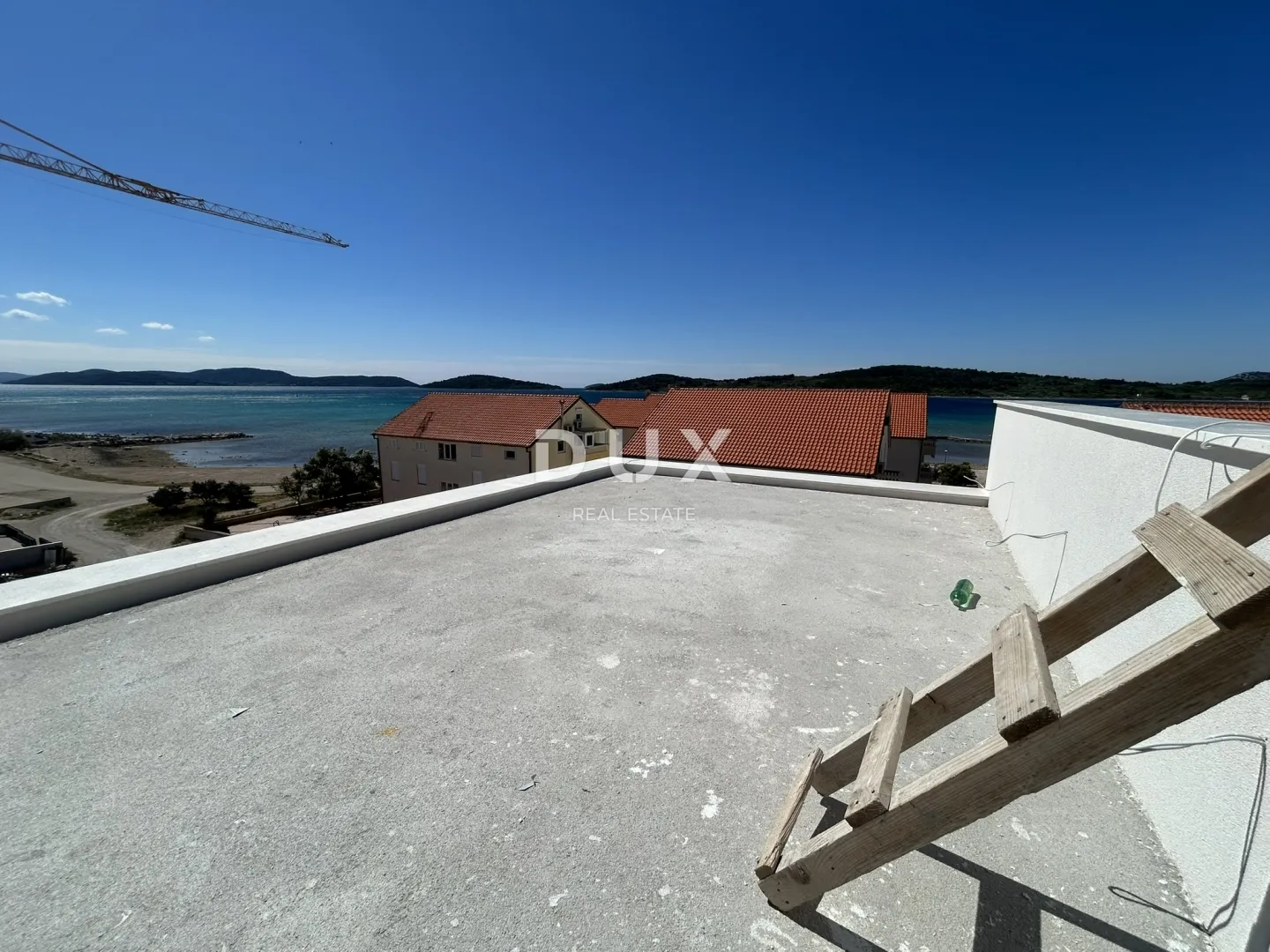 vodice, srima – penthouse s krovnom terasom, pogledom na more i liftom - slika 11