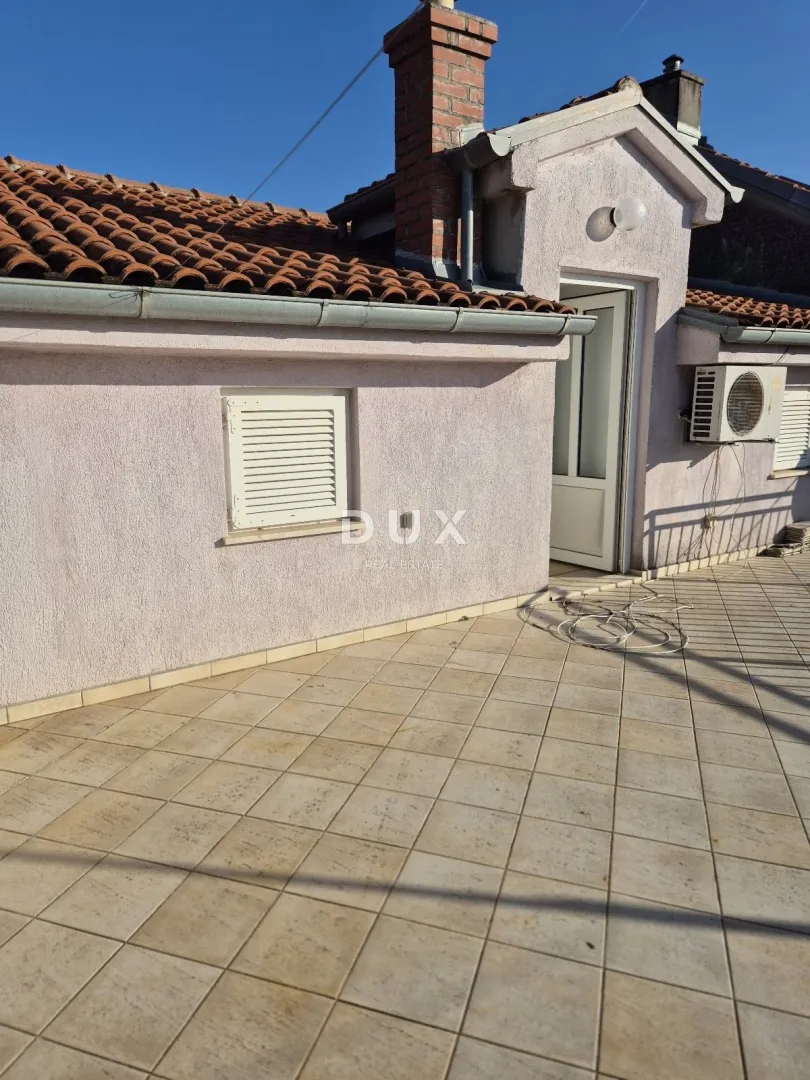 novi vinodolski - kuća u centru grada s pogledom na more - slika 3