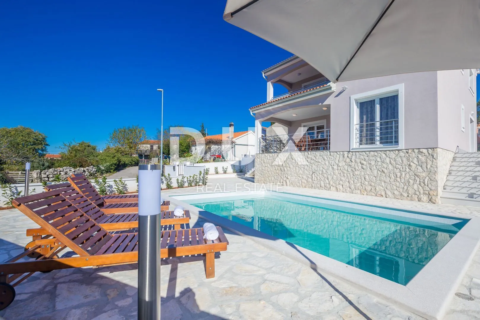 otok krk, linardići - vila s bazenom i pogledom na more - slika 28