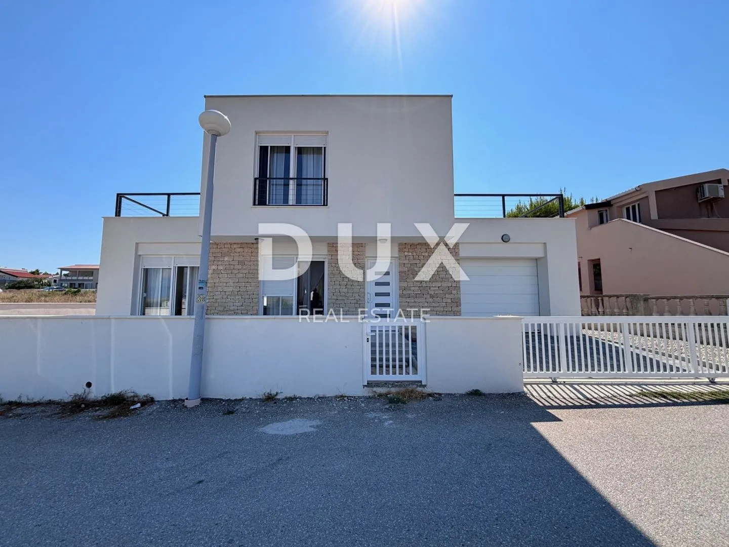 otok vir - moderna vila 100m od mora - slika 4