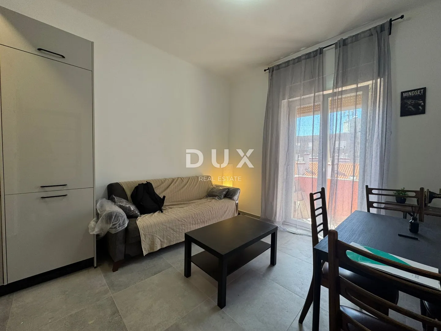 rijeka, belveder – novoadaptiran stan 2s+db s balkonom, odmah useljiv - slika 3