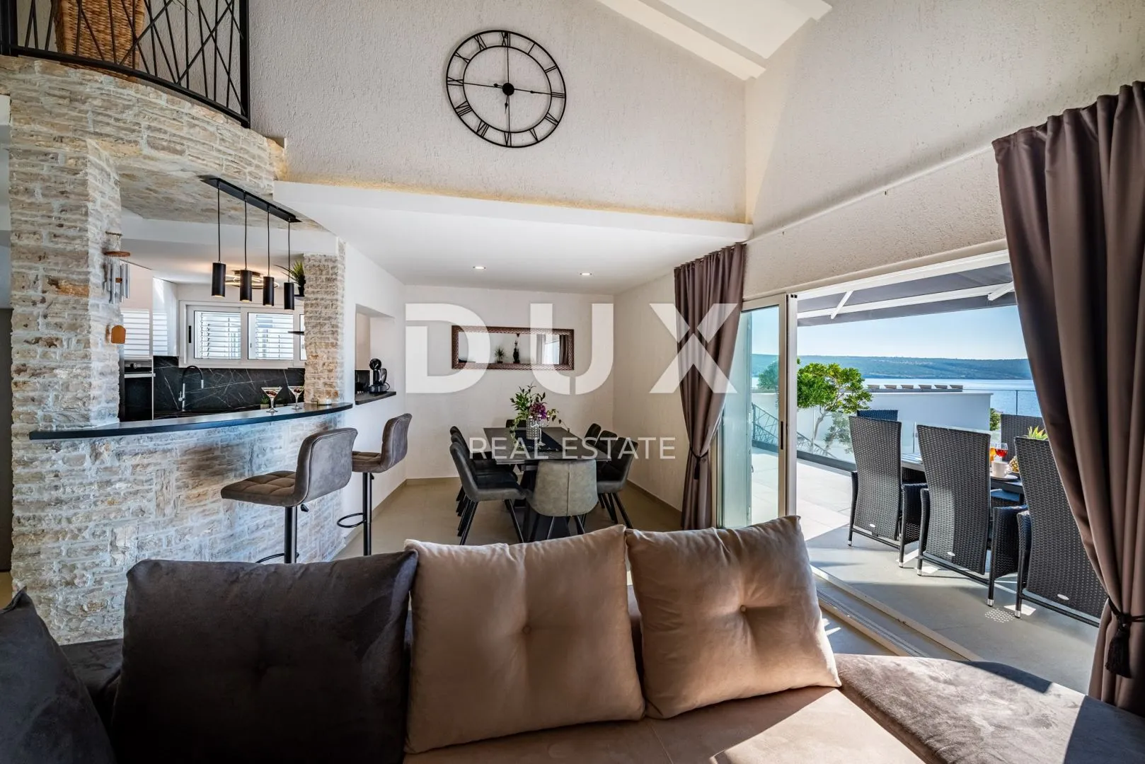 zadar, novigrad - prekrasna vila s bazenom u blizini mora - slika 39