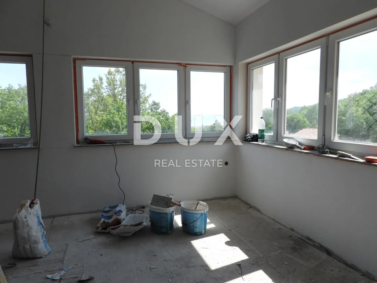 opatija, matulji- kuća s 4 stana 550m2 + okoliš 3740m2 - slika 17
