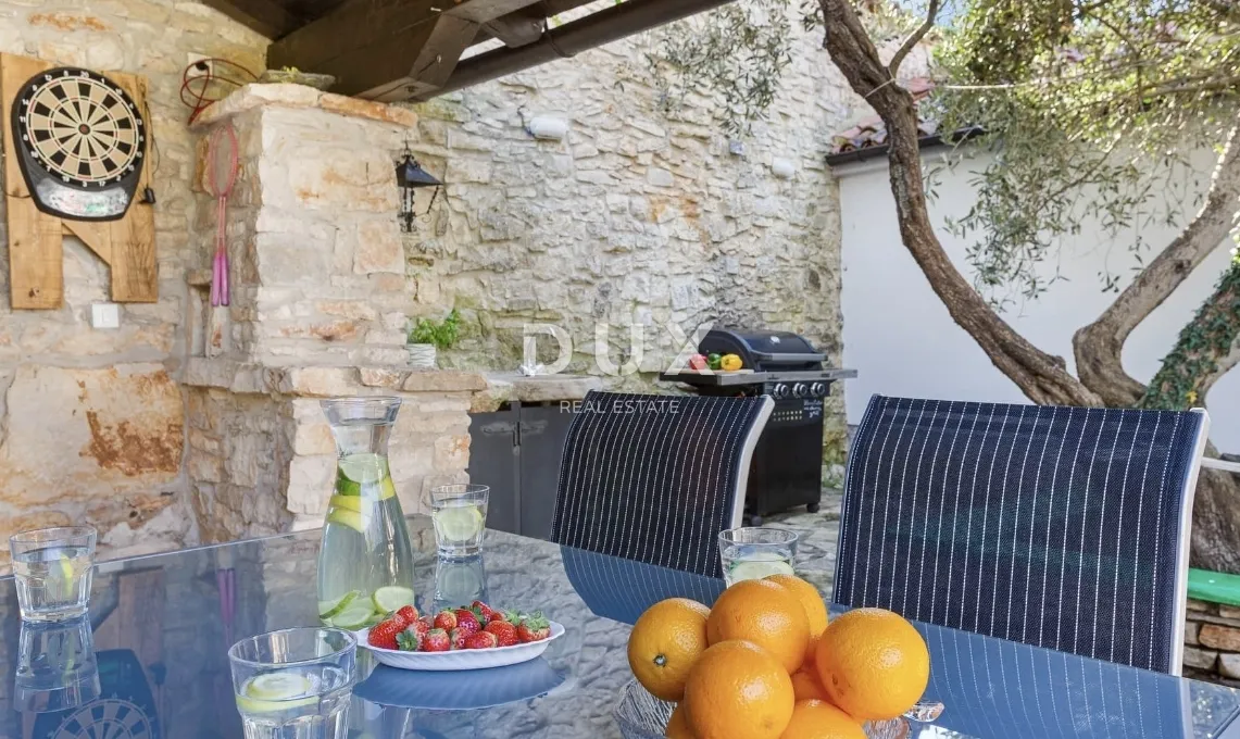 istra, svetvinčenat - dvije kamene kuće s bazenima! - slika 8