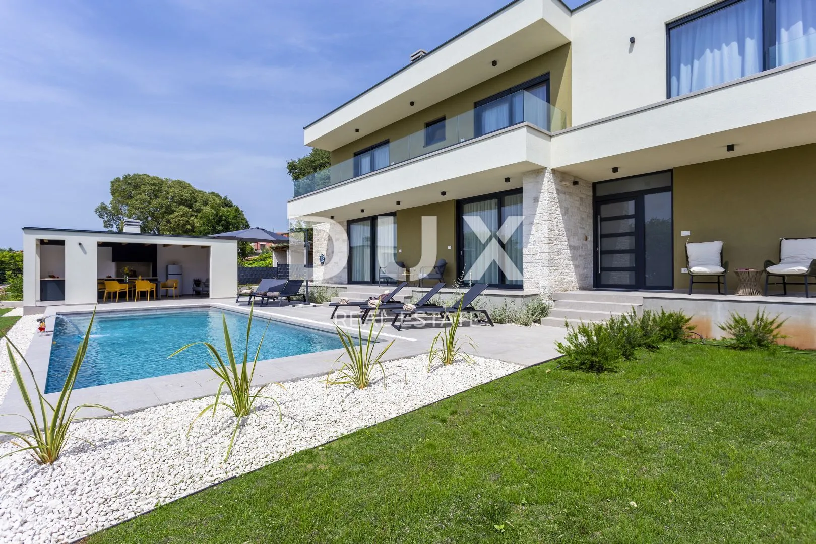 istra,svetvinčenat - prekrasna moderna vila - slika 46