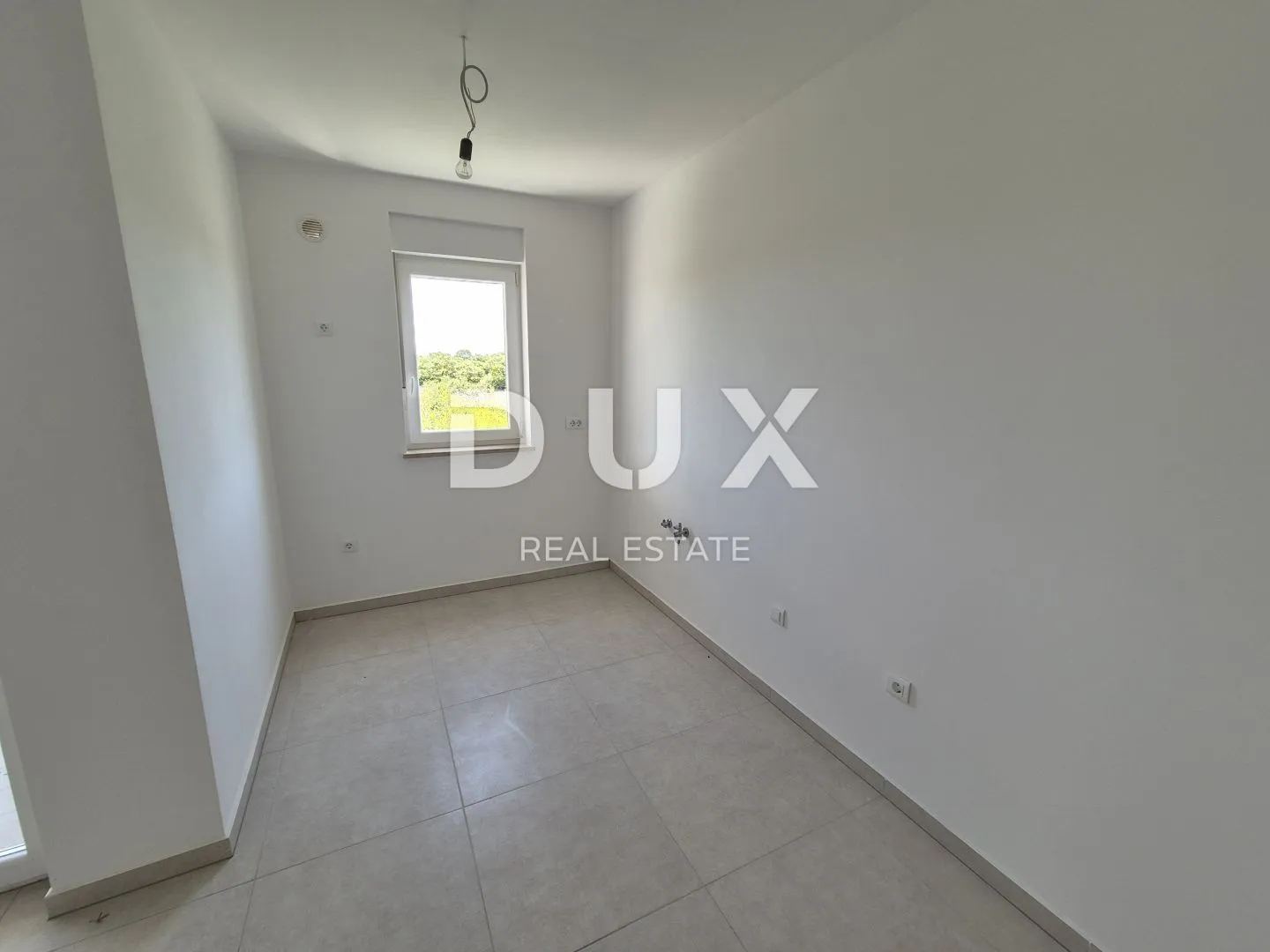 istra, pula- stan u prizemlju + vrt od 205 m2! - slika 8