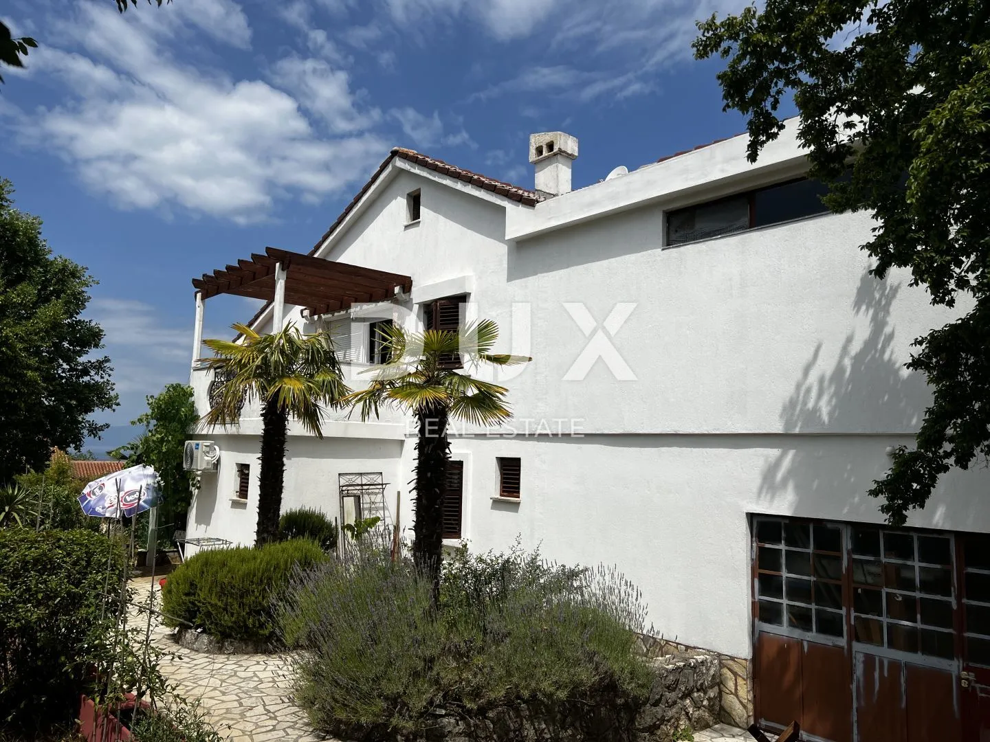 otok krk, njivice - samostojeća kuća sa velikom okućnicom - slika 46