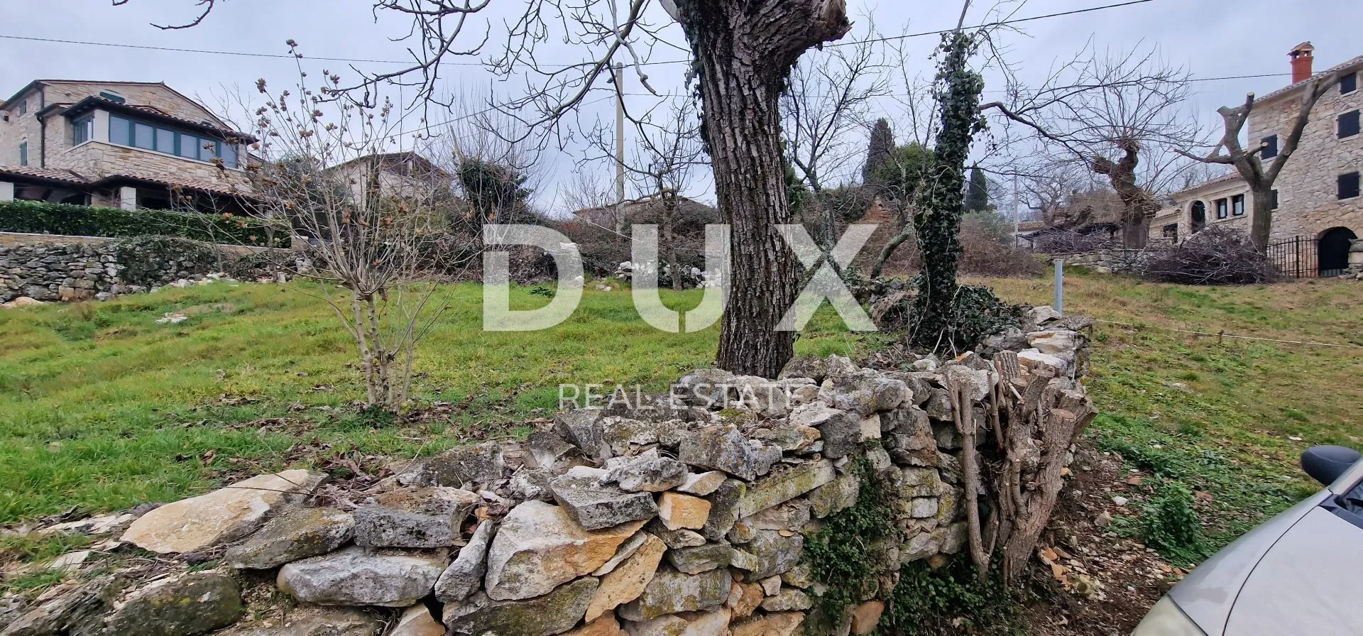 istra, motovun, okolica - dvije kuće za adaptaciju s dvorištem - slika 25