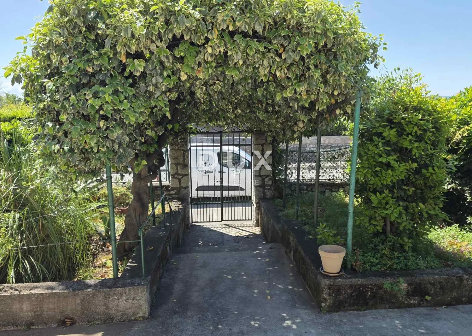 rijeka, sušak - 3s+db stan, 89m2, za adaptaciju! - slika 2