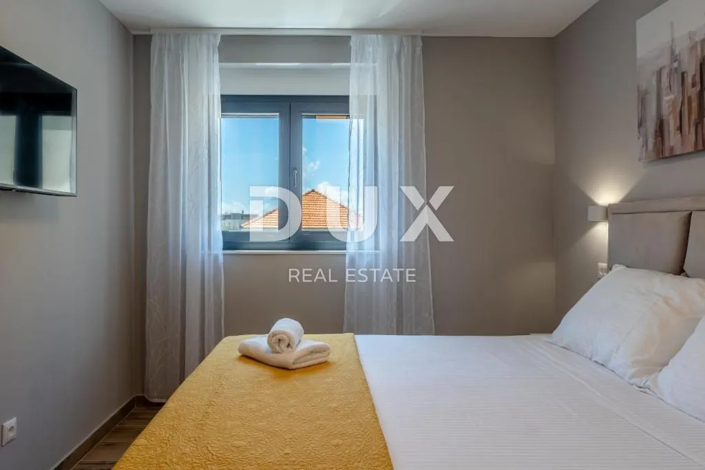 zadar, vrsi - prekrasna vila s bazenom - slika 20