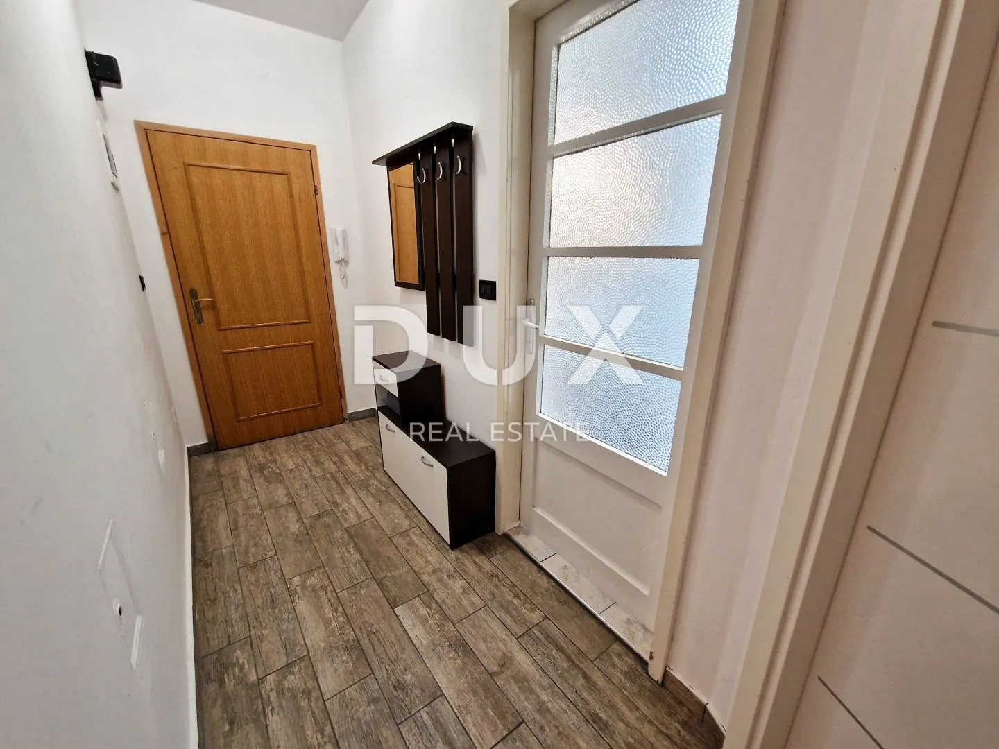 opatija - stan 65 m2 u strogom centru - slika 9