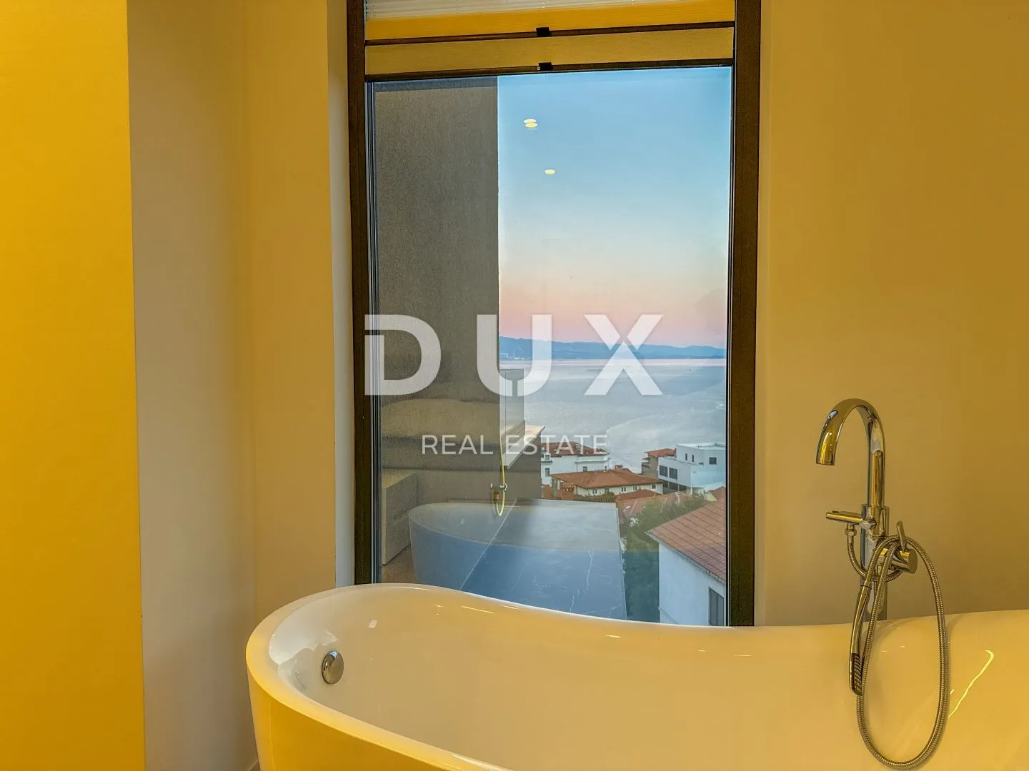 opatija, centar - ekskluzivni penthouse s pogledom, bazenom i garažom - slika 12