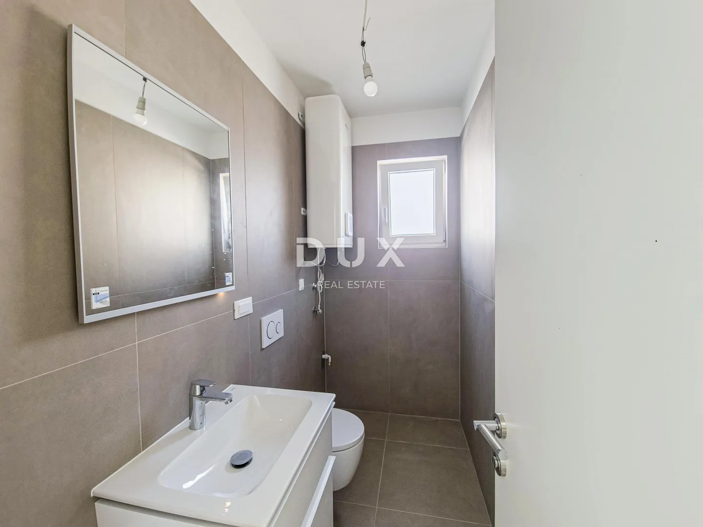 mali lošinj - penthouse u centru na 100m od mora s garažom - slika 4