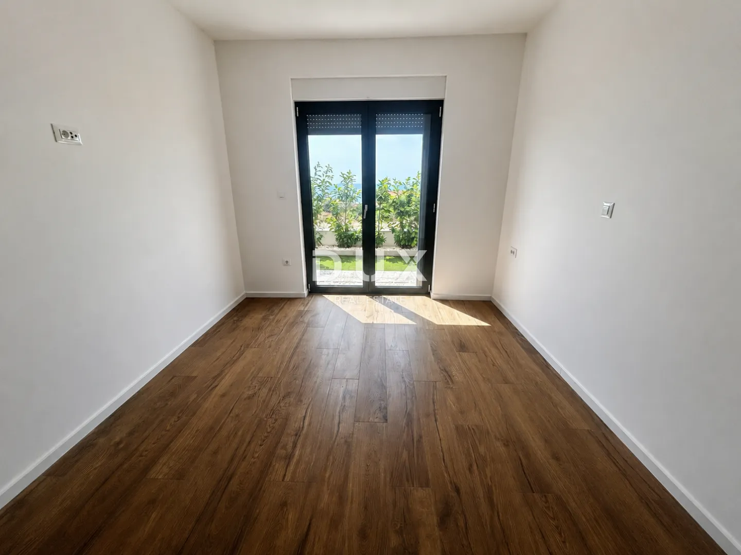 primošten, dolac – stan u prizemlju s vrtom od 64 m², 2 spavaće sobe - slika 23