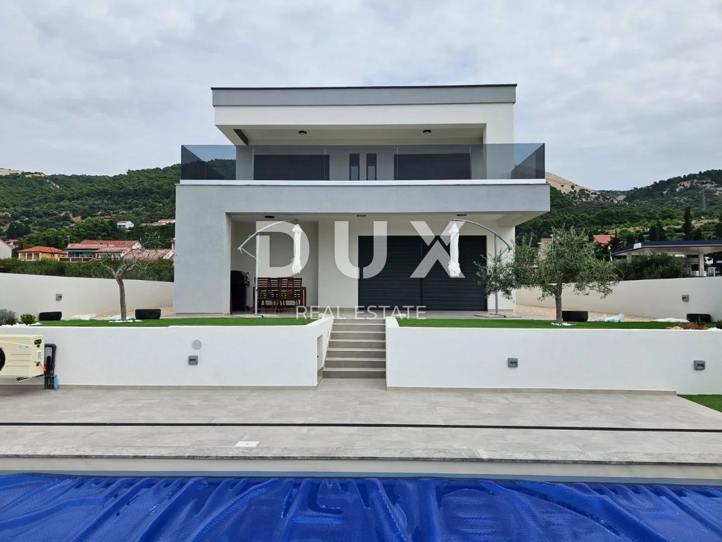 otok rab, banjol - luksuzna vila s bazenom - slika 10