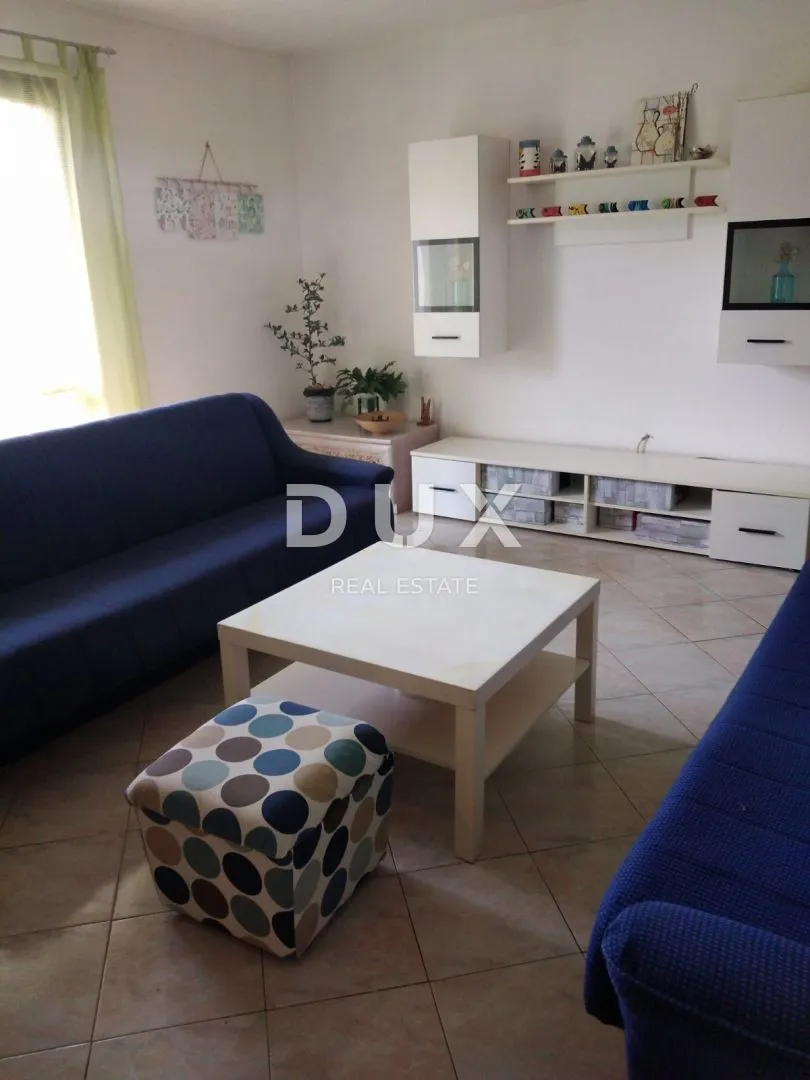 istra, poreč - obiteljska kuća sa 2 stana i velikom okućnicom - slika 2