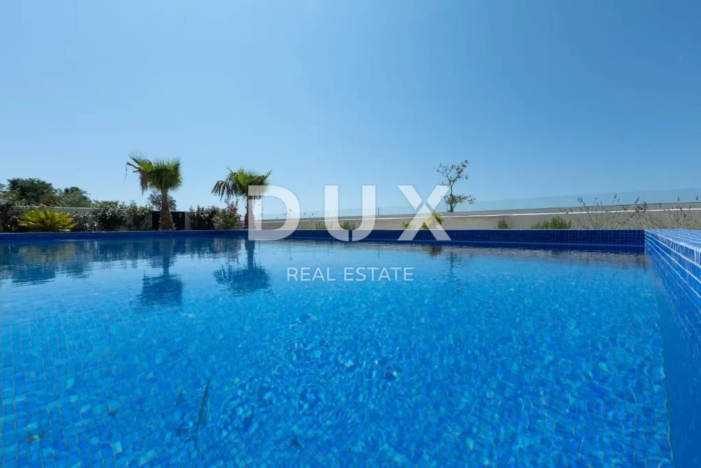 zadar, zaton - vila prvi red uz plažu - slika 27