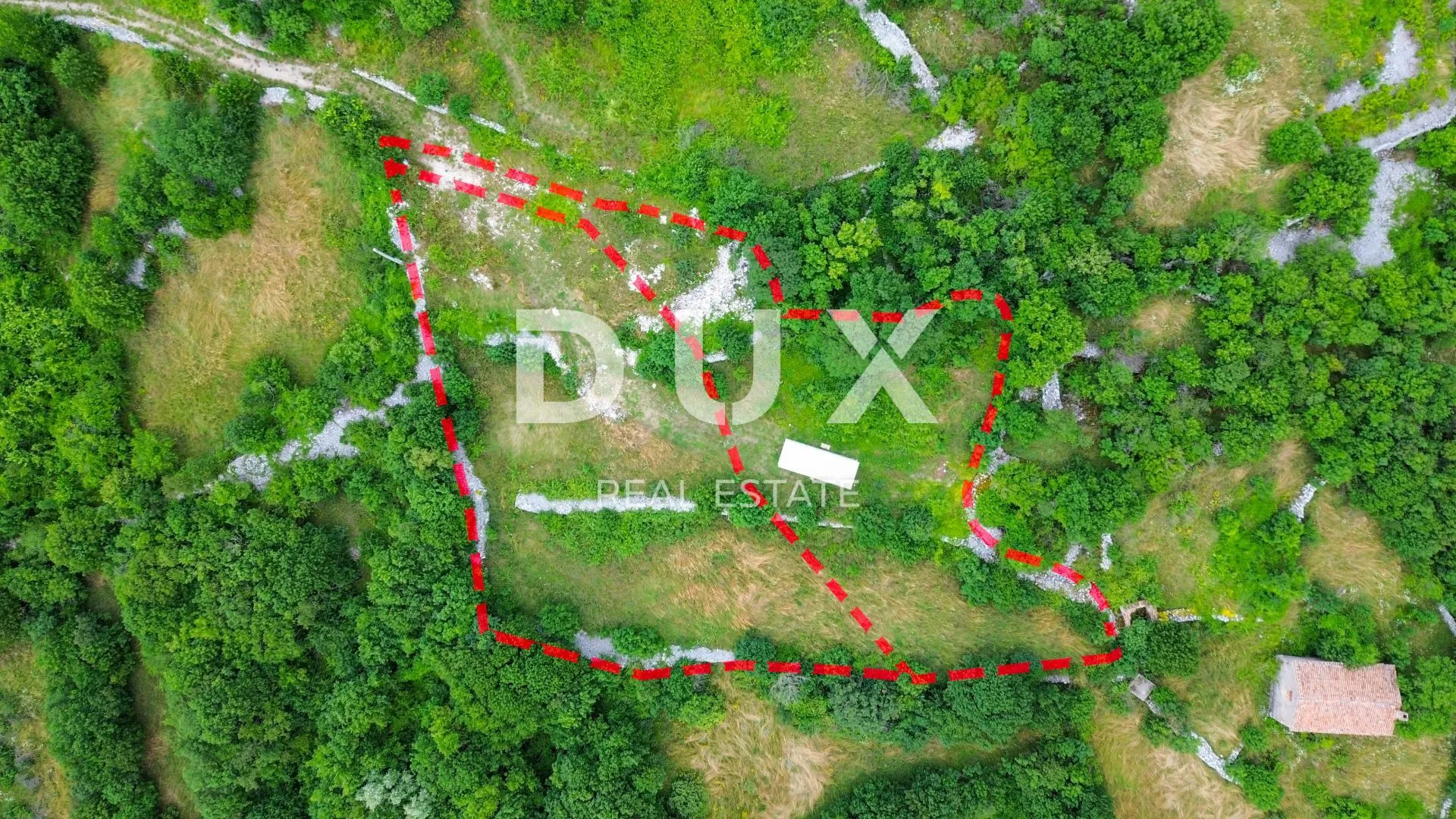 istra, skitača - jedinstveno građevinsko zemljište s građevinskom dozvolom za dvije moderne vile - slika 3